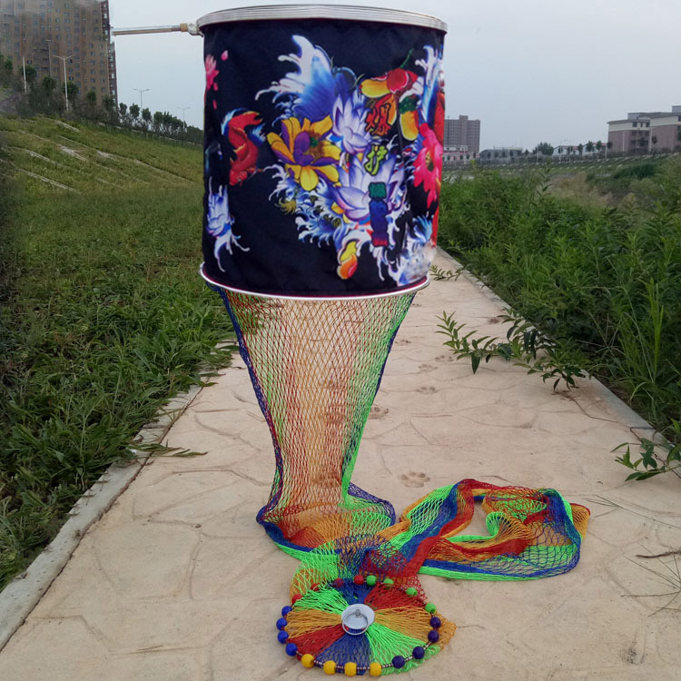 Black mouth color, 40 meters in diameter